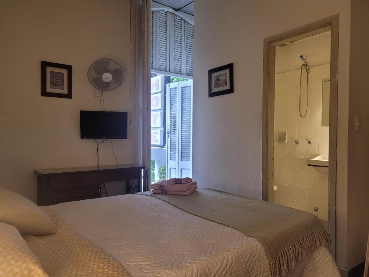 Hotel Ateneo Монтевидео Экстерьер фото