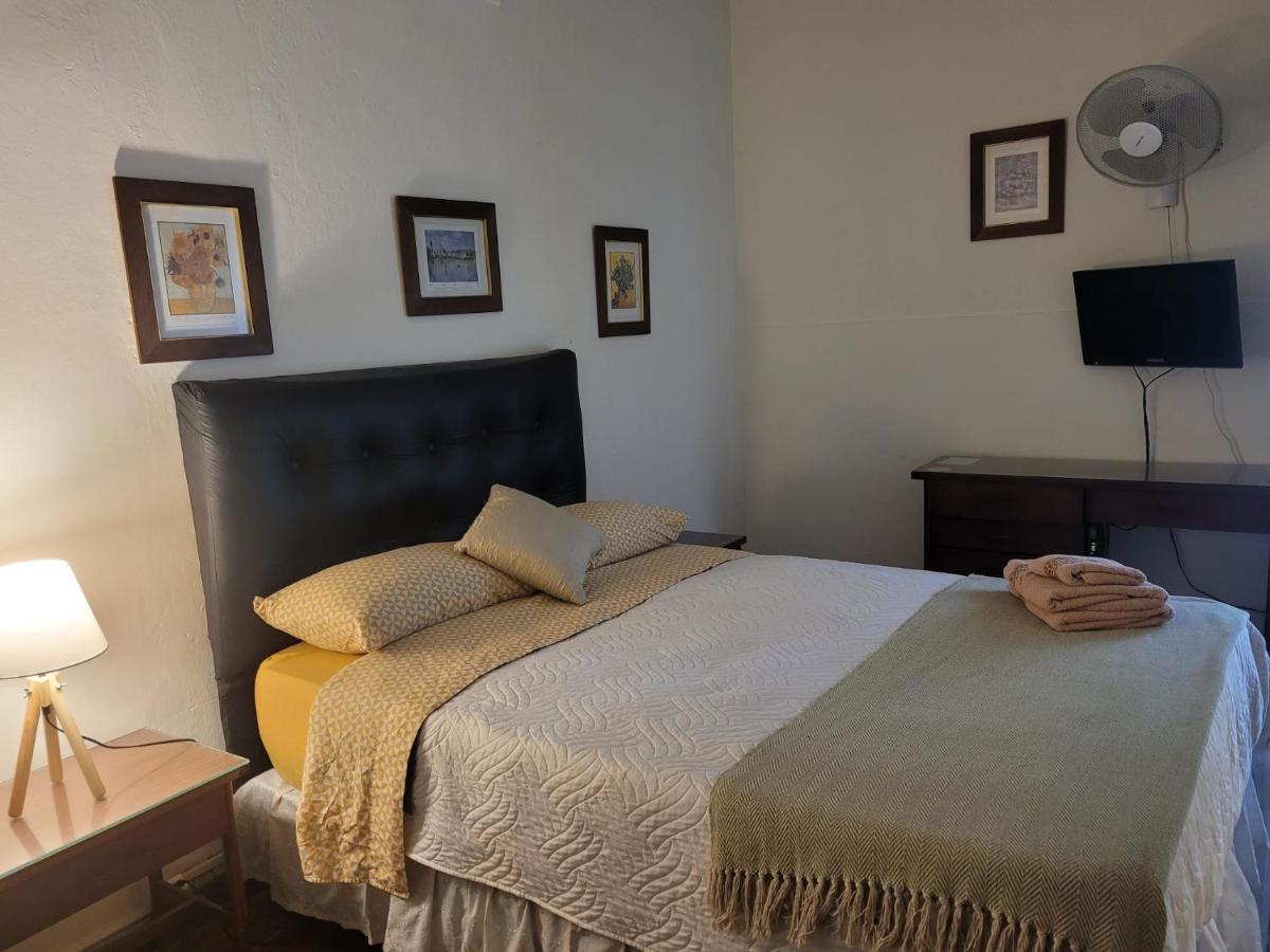 Hotel Ateneo Монтевидео Экстерьер фото
